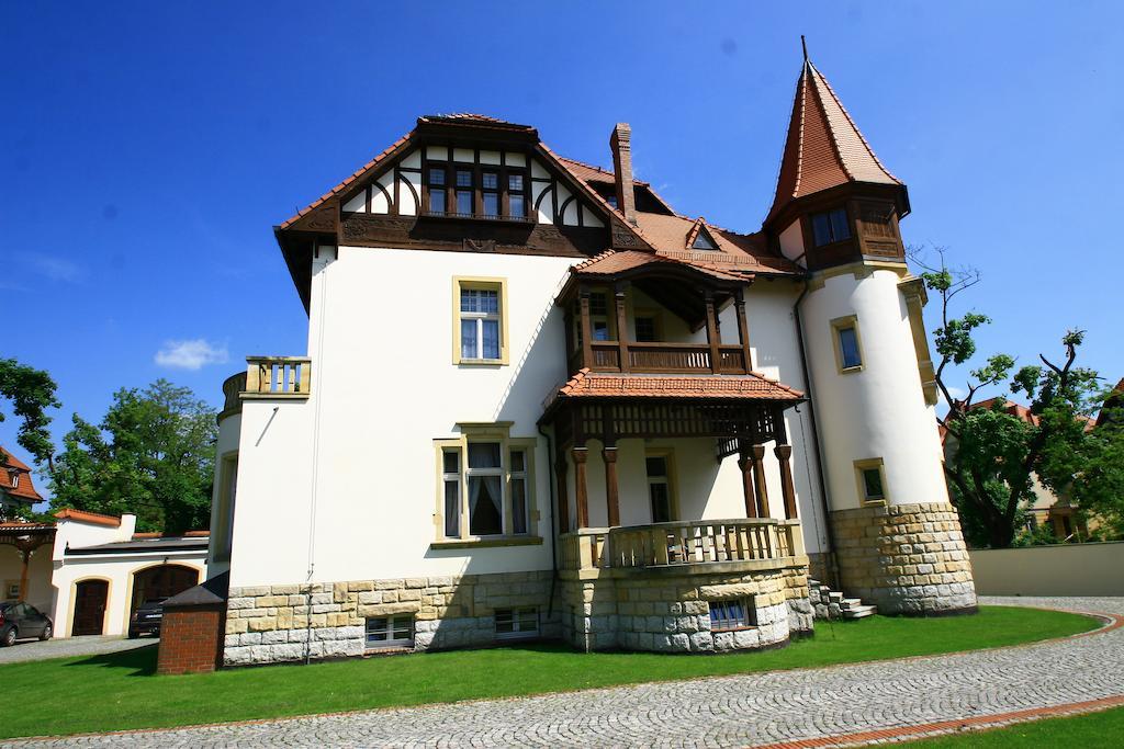 Hotel Palacyk Legnica Exterior photo